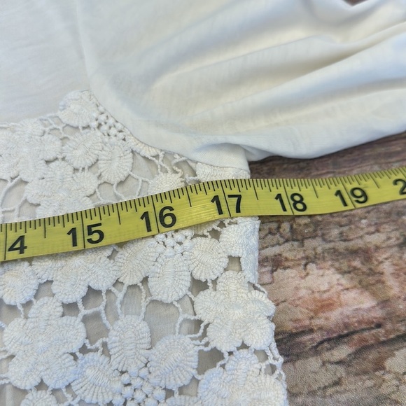 J. Crew • Off White Embroidered Top • Sz S - Picture 6 of 10